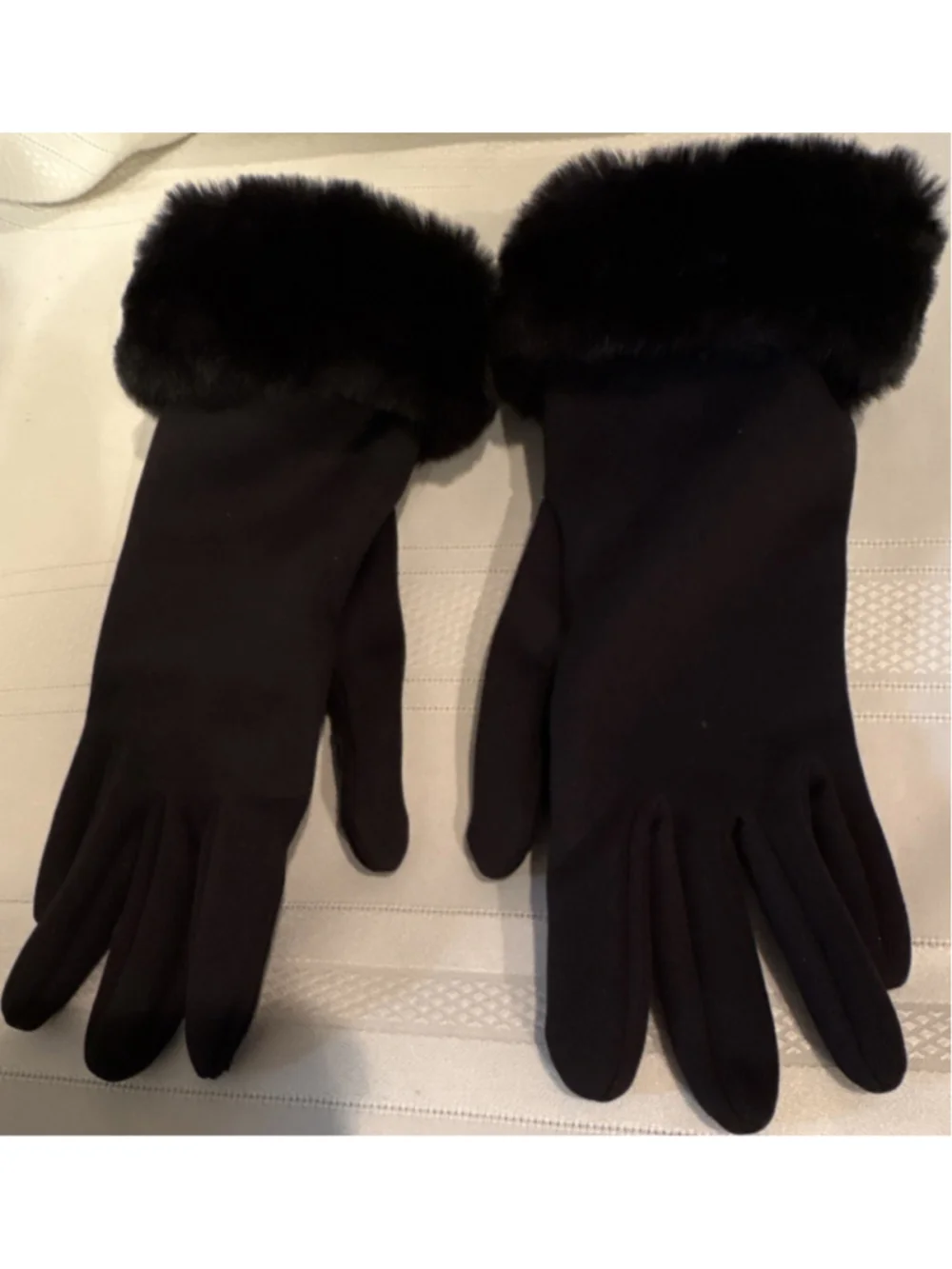 Women's Black Faux Fur Trim Lined Wrist Gloves for Winter and Fall